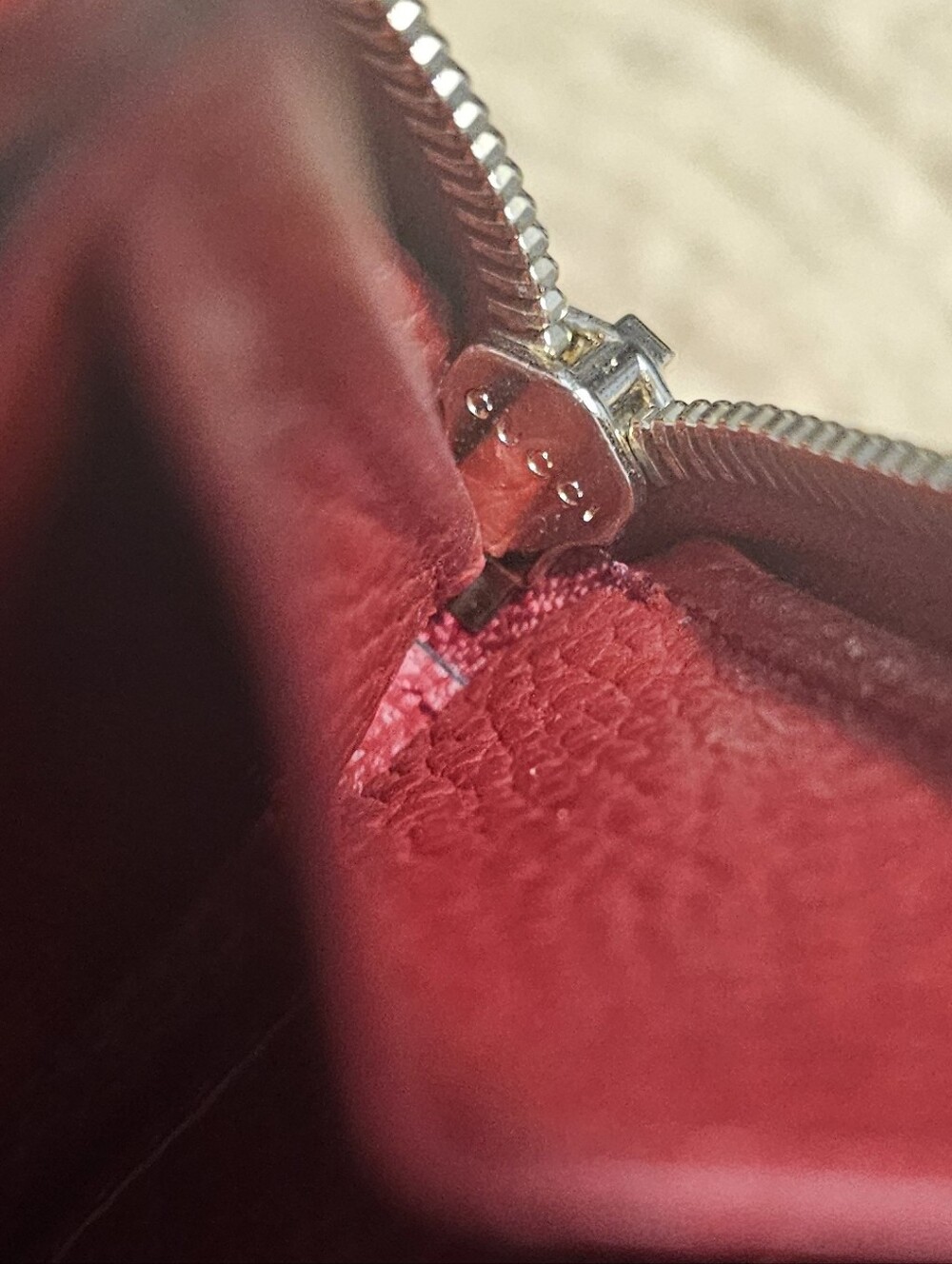 Gucci Red Long Wallet - Picture 17 of 17